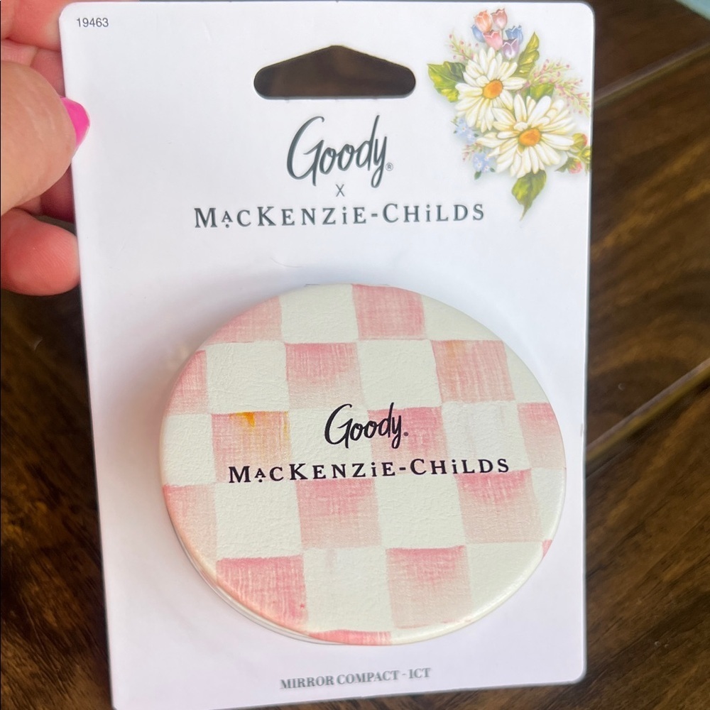 MacKenzie-Childs Pink and White Checkered Compact NWT - Picture 5 of 5